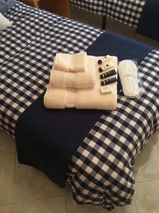 Quiet Apartment Overlooking The Swimming Pool Armacao de Pera Luaran gambar
