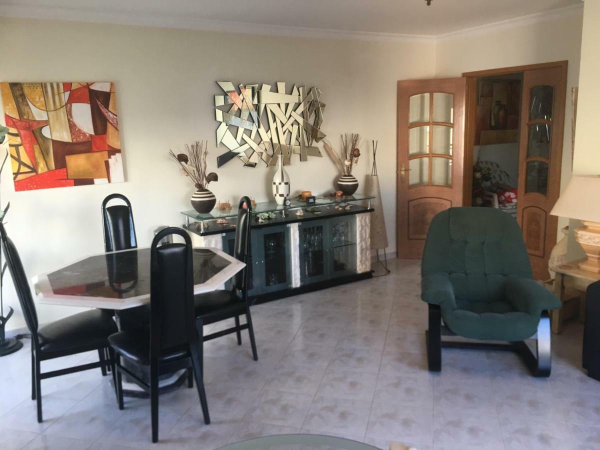 Quiet Apartment Overlooking The Swimming Pool Armacao de Pera Luaran gambar