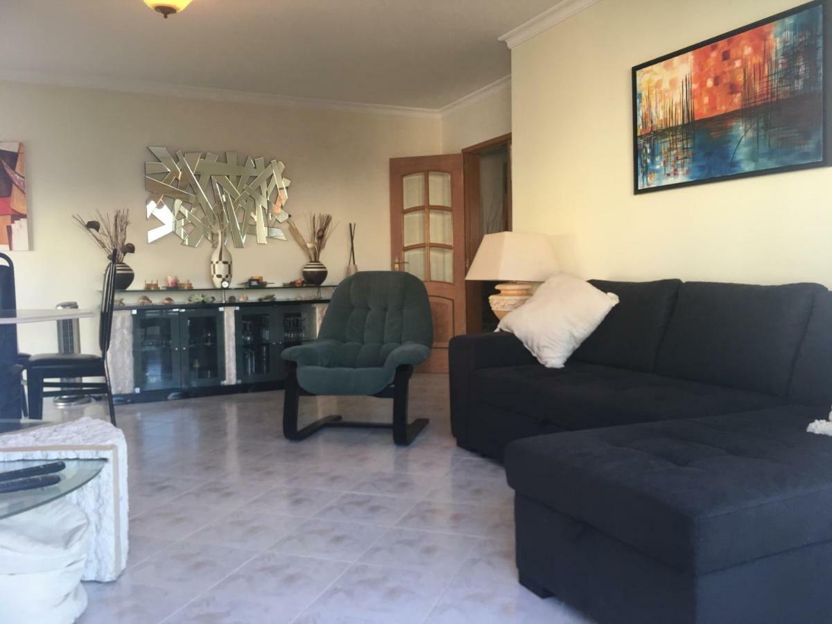 Quiet Apartment Overlooking The Swimming Pool Armacao de Pera Luaran gambar