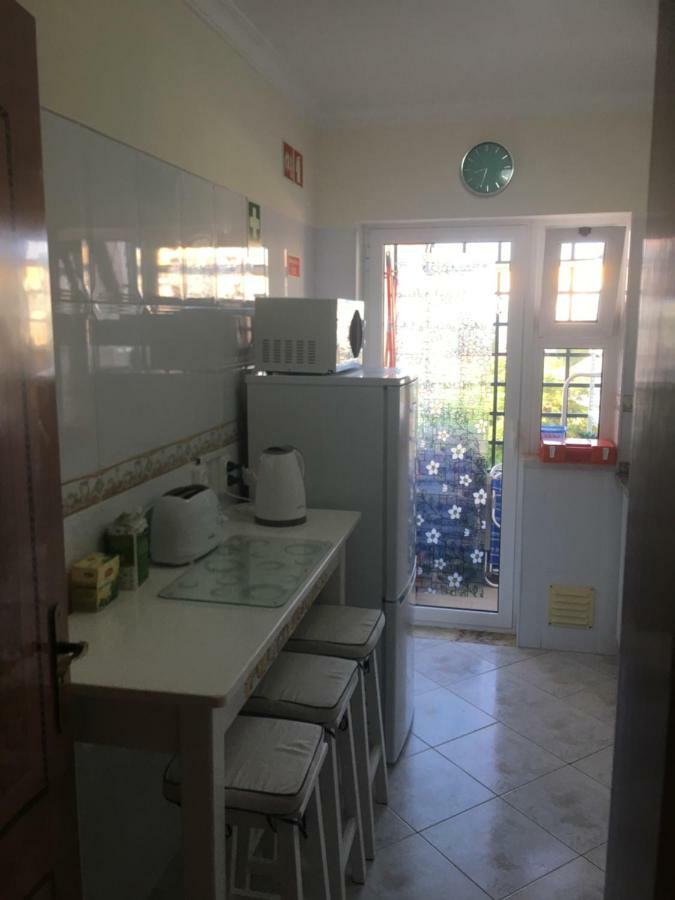 Quiet Apartment Overlooking The Swimming Pool Armacao de Pera Luaran gambar
