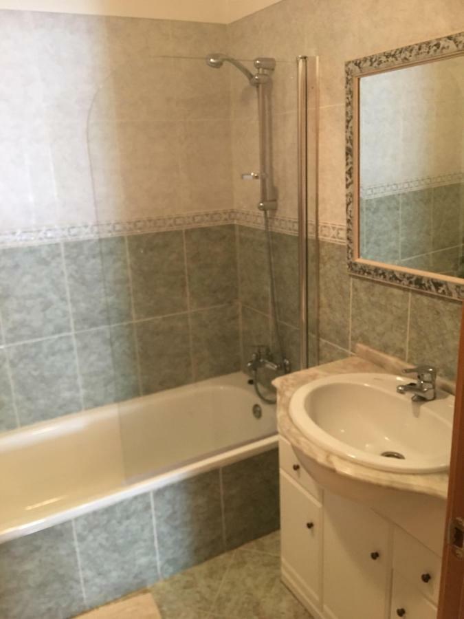 Quiet Apartment Overlooking The Swimming Pool Armacao de Pera Luaran gambar