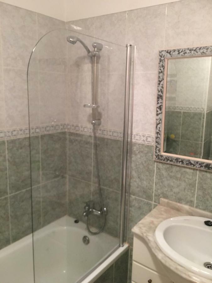 Quiet Apartment Overlooking The Swimming Pool Armacao de Pera Luaran gambar